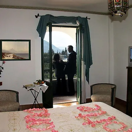 Himera Polis 4*